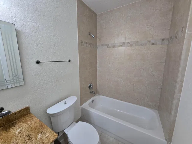 Unit 403 photo 47