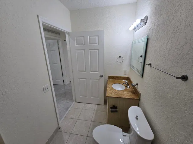 Unit 403 photo 49