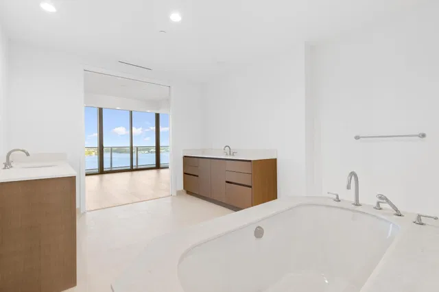 Forte on Flagler Unit 602 photo 12