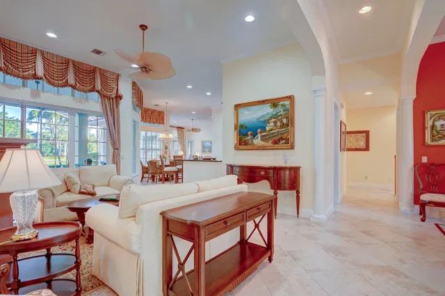 Willoughby Golf Club Residence photo 12