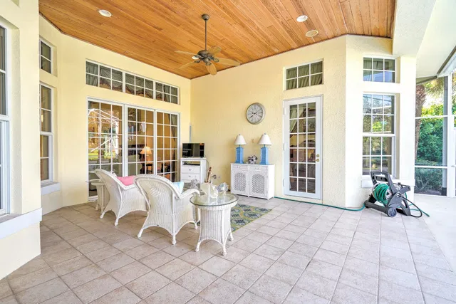 Willoughby Golf Club Residence photo 32