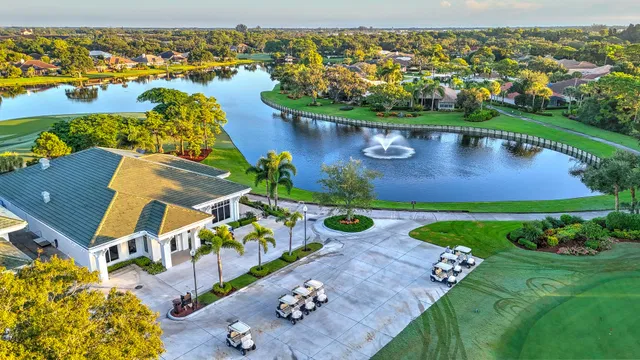 Willoughby Golf Club Residence photo 49