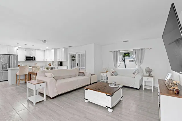 Residence photo 6