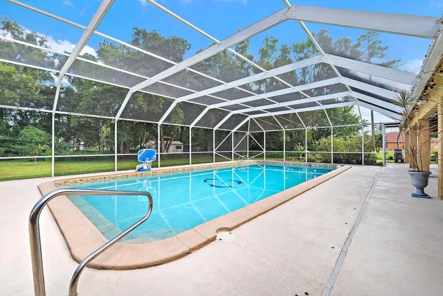  Residence photo 7