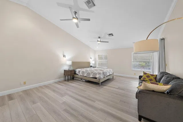  Residence photo 11