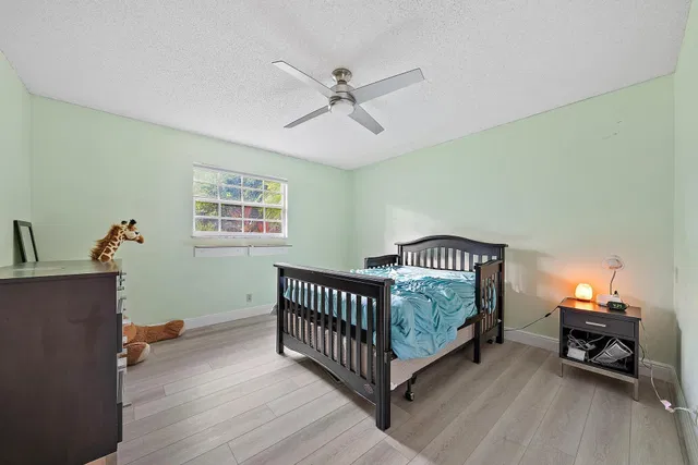  Residence photo 17