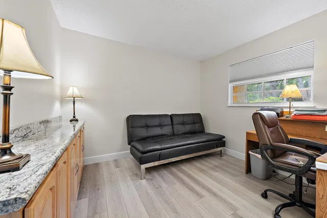  Residence photo 20