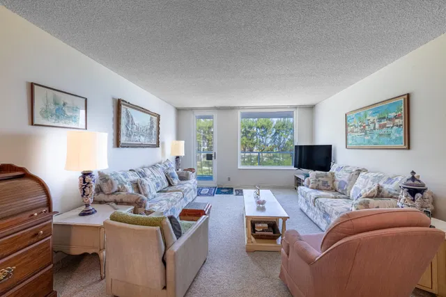 The Patrician of Palm Beach Unit 206 photo 7