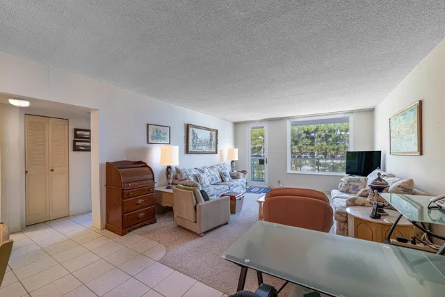 The Patrician of Palm Beach Unit 206 photo 8