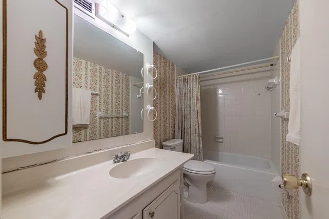 The Patrician of Palm Beach Unit 206 photo 15
