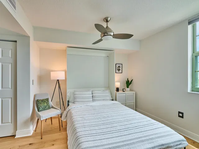 610 Clematis Unit 522 photo 17