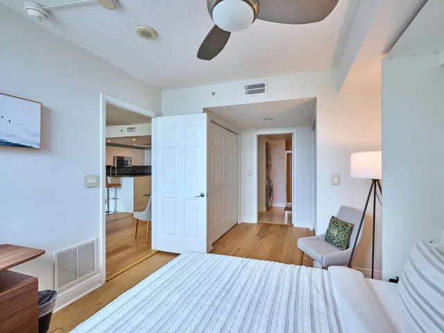 610 Clematis Unit 522 photo 23