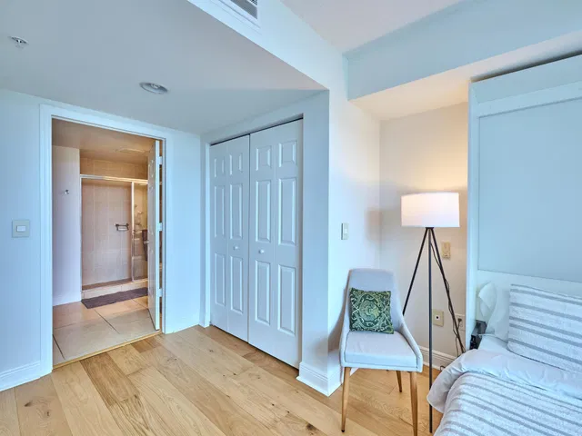 610 Clematis Unit 522 photo 24