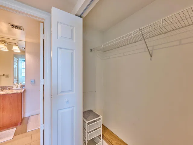 610 Clematis Unit 522 photo 41