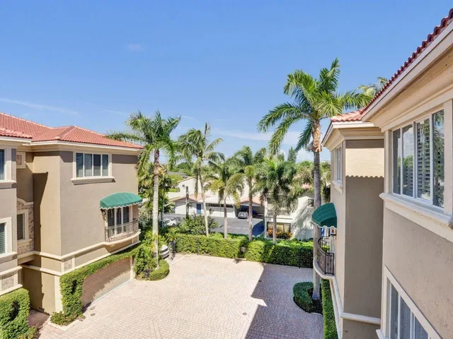 Saturnia Boca Raton Unit 9 photo 2