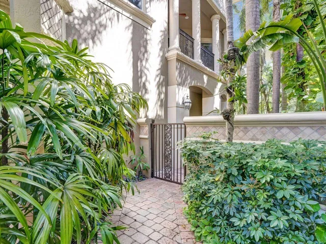 Saturnia Boca Raton Unit 9 photo 7