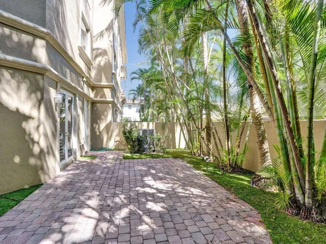 Saturnia Boca Raton Unit 9 photo 8