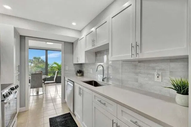 Water Glades Unit 2b photo 9