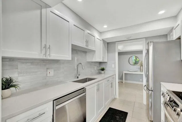 Water Glades Unit 2b photo 10