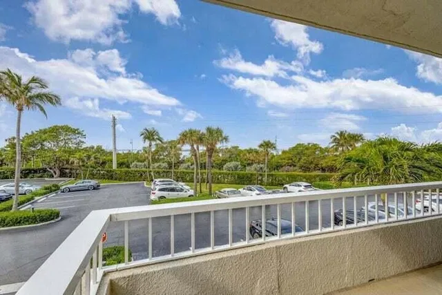 Water Glades Unit 2b photo 22