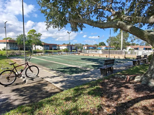 Unit 3-311 photo 11