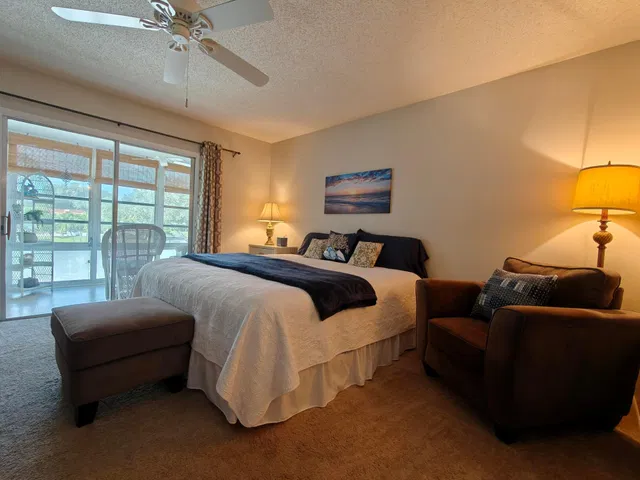 Unit 3-311 photo 27