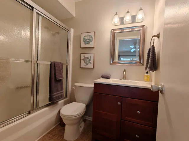 Unit 3-311 photo 30