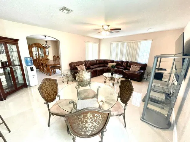 Residence photo 7