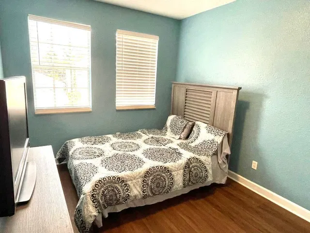 Residence photo 16