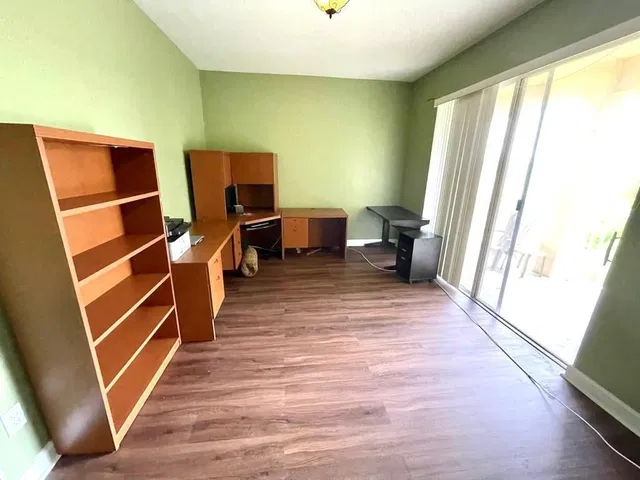 Residence photo 20