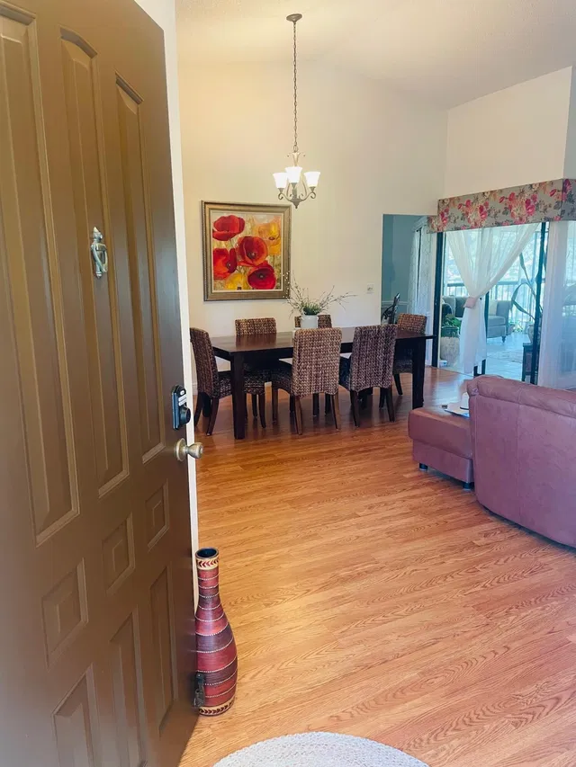 Unit 3204 photo 6
