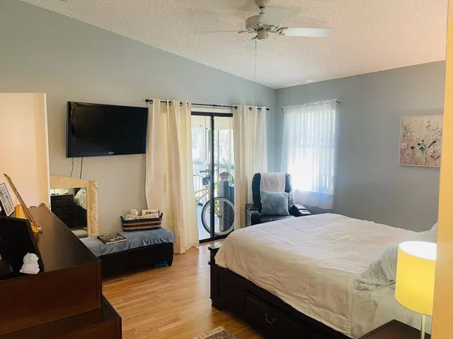 Unit 3204 photo 14