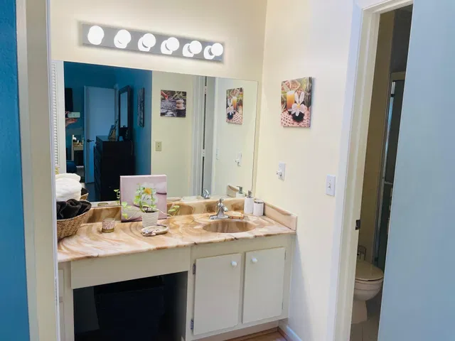 Unit 3204 photo 15