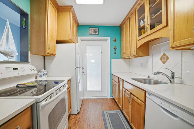  Unit 302 photo 20