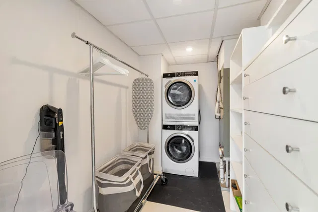 Unit 311 photo 18
