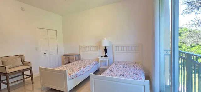 Unit 302 photo 30