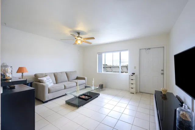 Unit 208 photo 2