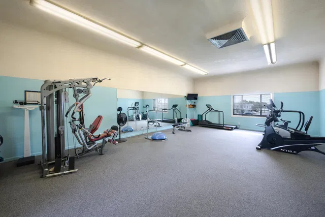 Unit 208 photo 24