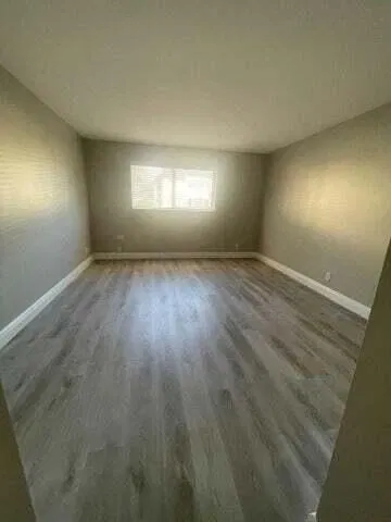 Unit 200 photo 14