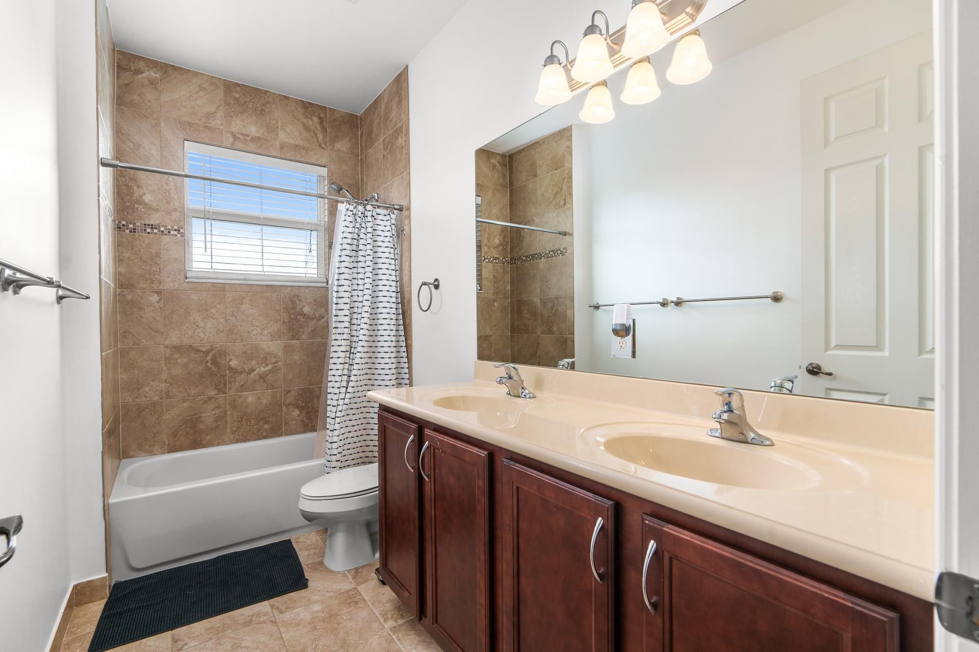 Residence photo 38
