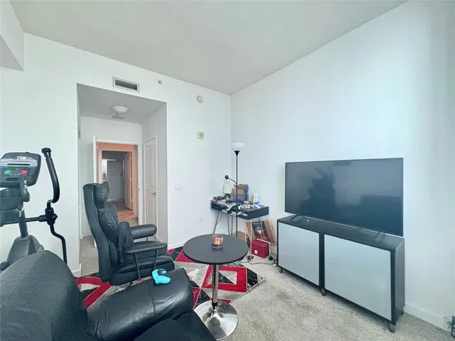 The Edge Unit 906 photo 13
