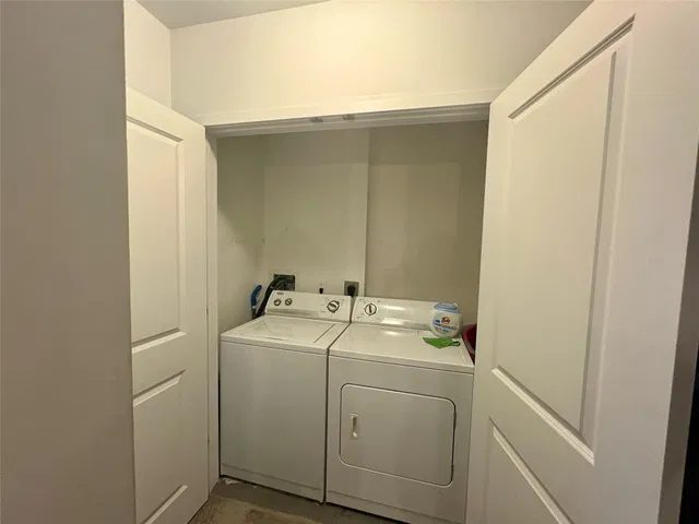 The Edge Unit 906 photo 15
