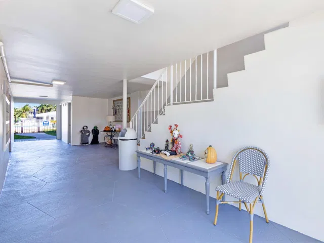Unit 2140 photo 23