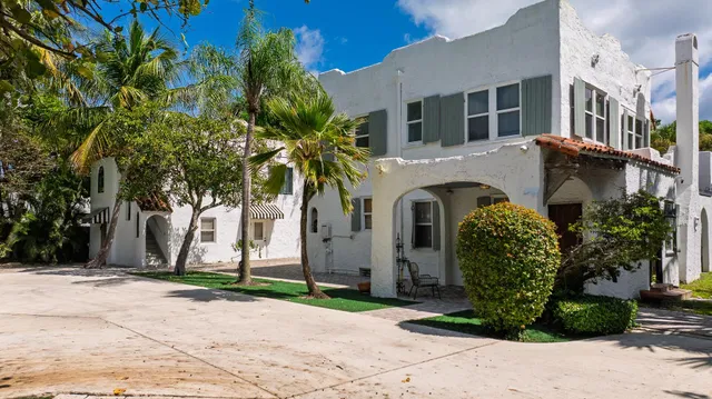 West Palm Beach Residence photo 2