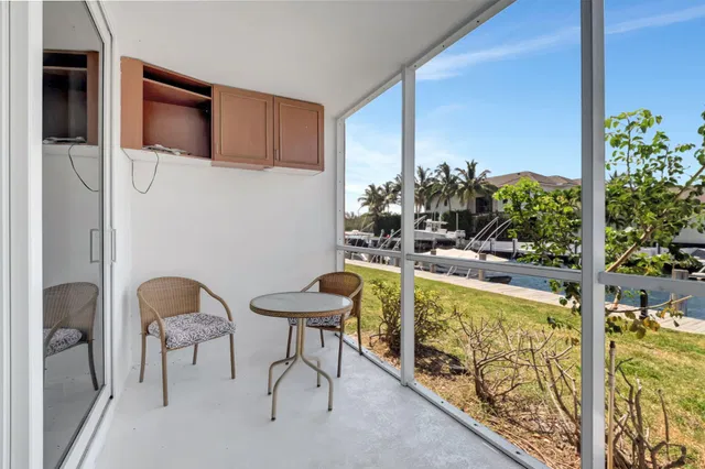 Unit 103 photo 29