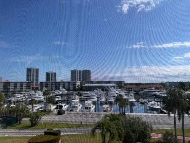 Unit 402 photo 3