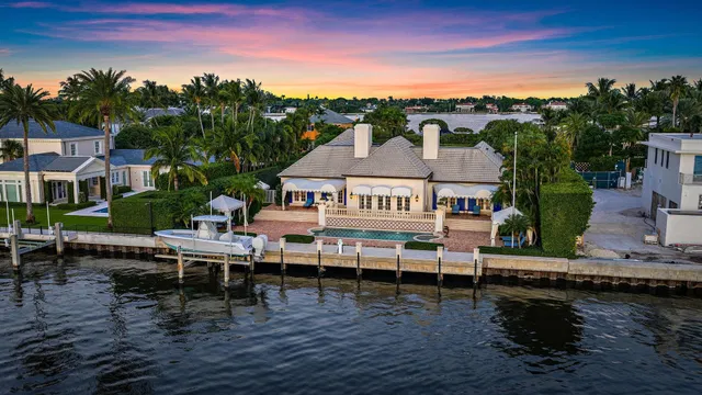 751 Island Drive