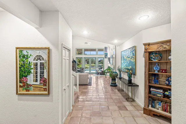Frenchman's Creek Residence photo 29