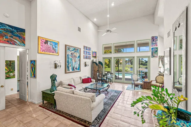 Frenchman's Creek Residence photo 32