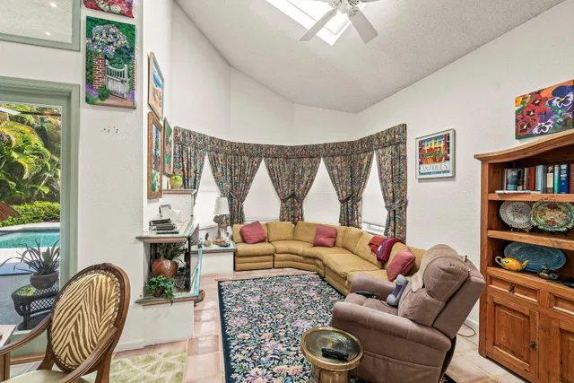 Frenchman's Creek Residence photo 35